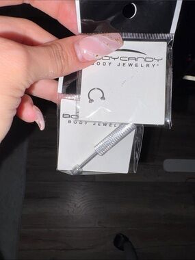 BodyCandy Silver Horseshoe Nose Ring with Removal Tool